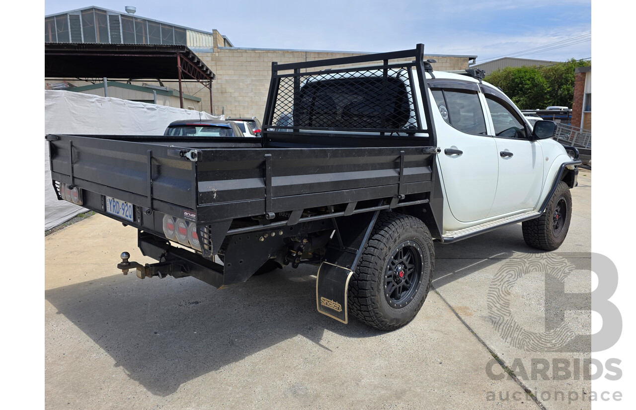 8/2013 Mitsubishi Triton GLX (4x4) MN MY13 C/Chas White 2.5L