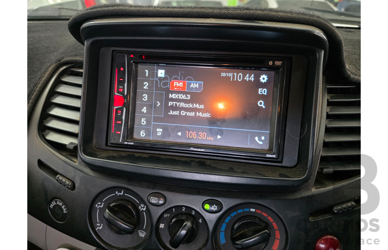 8/2013 Mitsubishi Triton GLX (4x4) MN MY13 C/Chas White 2.5L