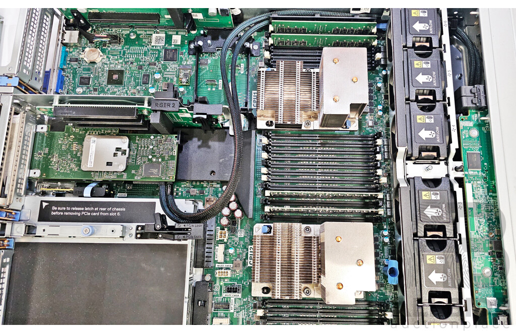 Dell EMC VxRail P570F Intel Xeon PLATINUM (8168) 2.70GHz-3.70GHz 10-Core CPU 2RU Server W/ 64GB DDR4