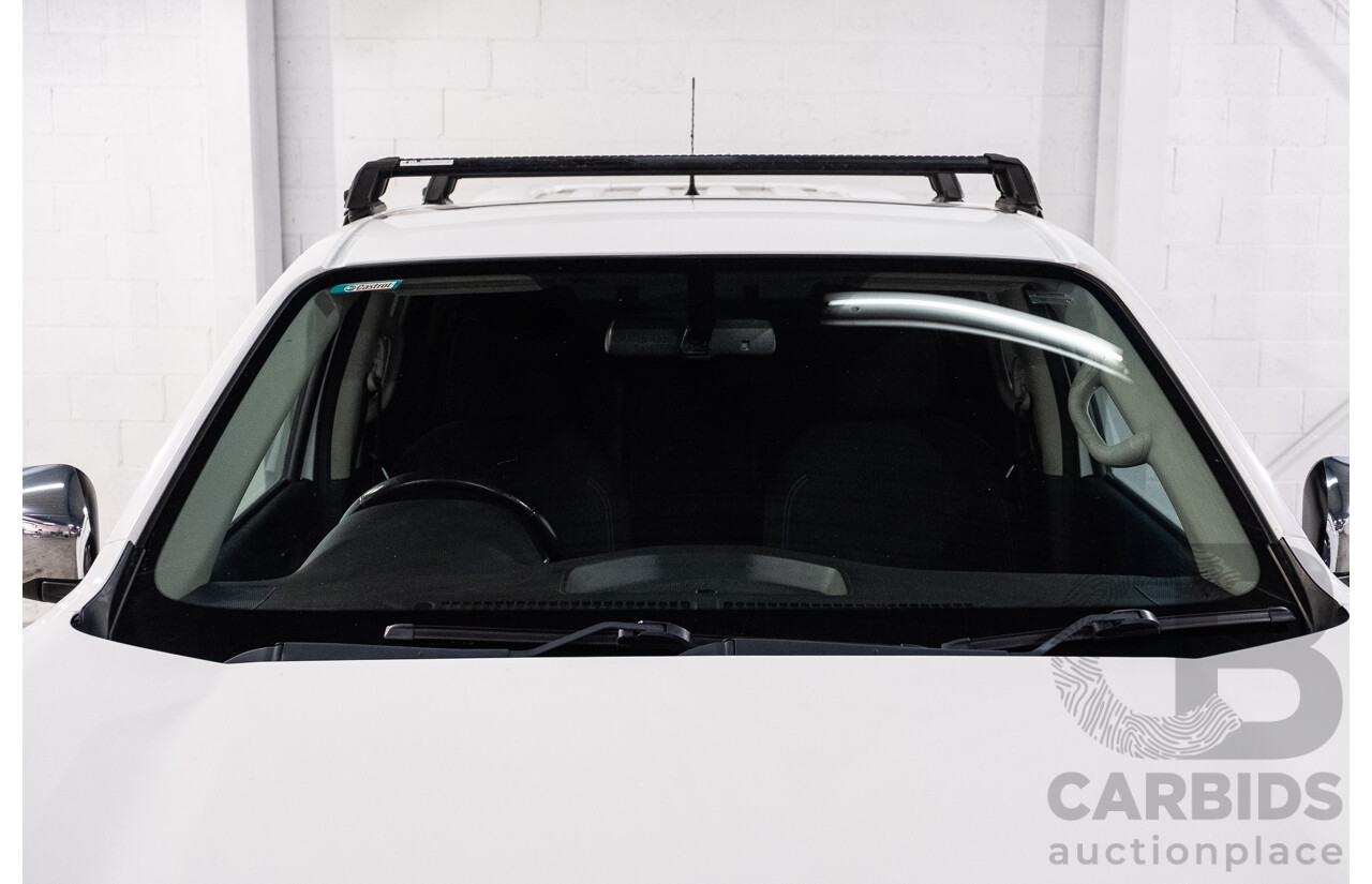09/2017 Nissan Navara ST (4x4) D23 Series II Dual Cab Utility Polar White Twin Turbo Diesel 2.3L