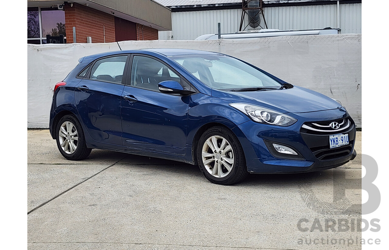 9/2014 Hyundai i30 Trophy GD MY14 5d Hatchback Blue 1.8L