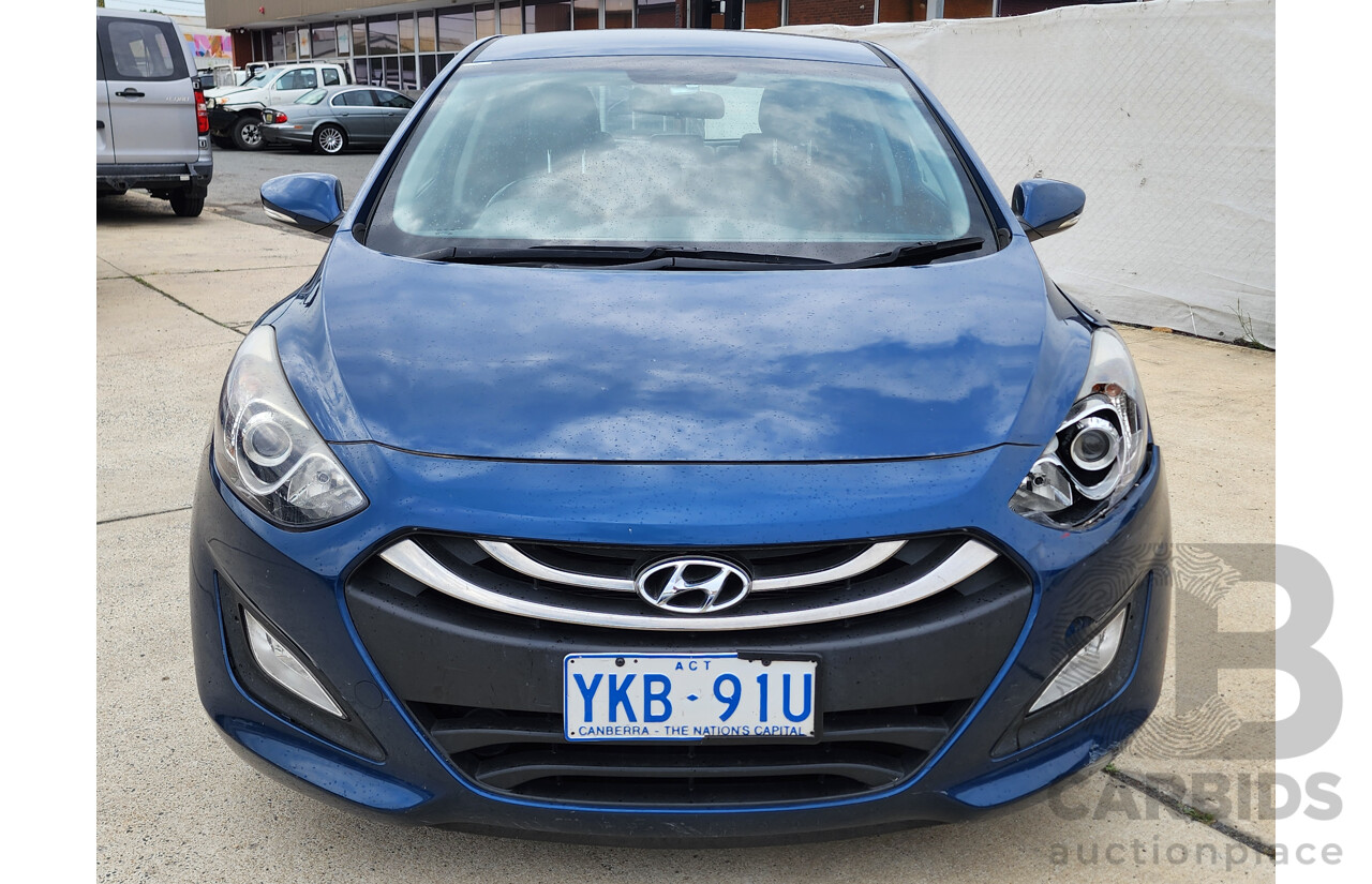 9/2014 Hyundai i30 Trophy GD MY14 5d Hatchback Blue 1.8L