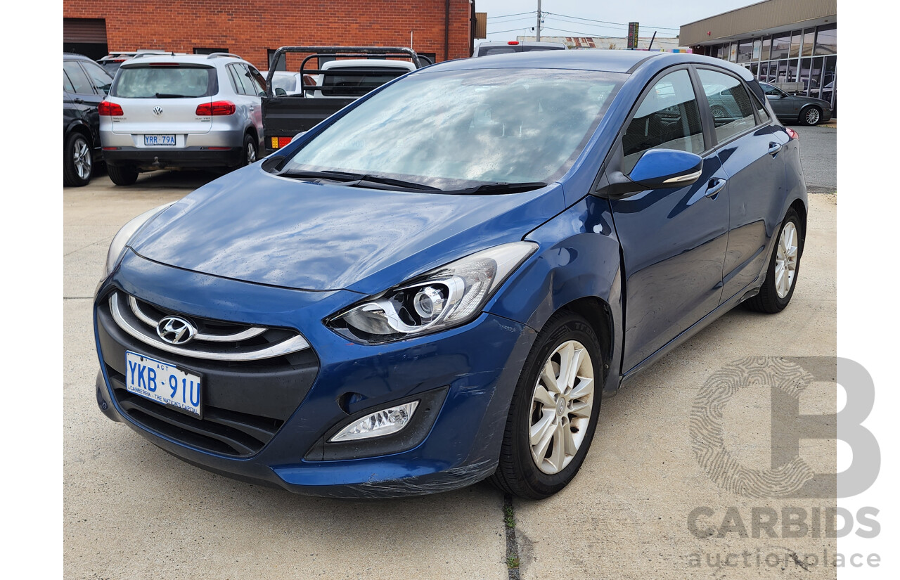 9/2014 Hyundai i30 Trophy GD MY14 5d Hatchback Blue 1.8L
