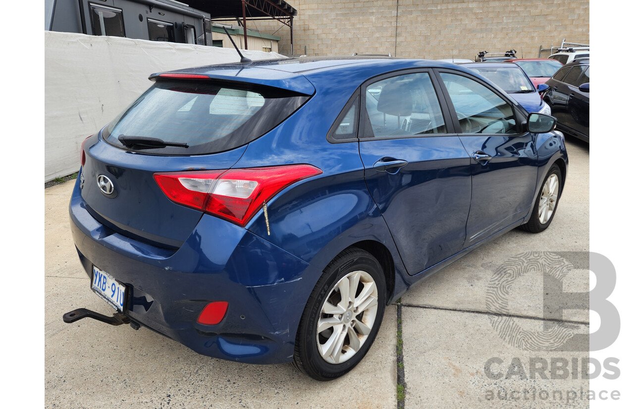 9/2014 Hyundai i30 Trophy GD MY14 5d Hatchback Blue 1.8L