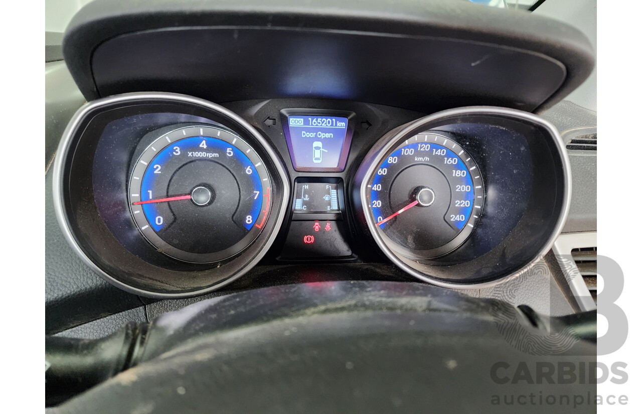 9/2014 Hyundai i30 Trophy GD MY14 5d Hatchback Blue 1.8L