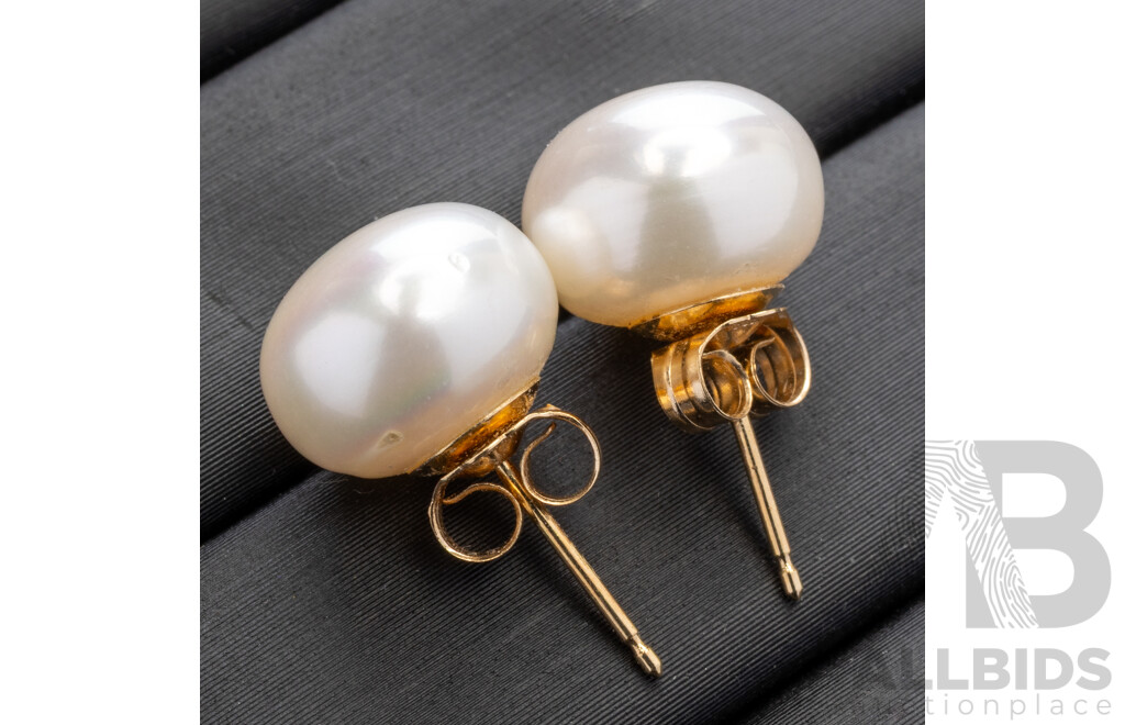 14ct Cultured Button Pearl Stud Earrings, 10mm, 2.68 Grams
