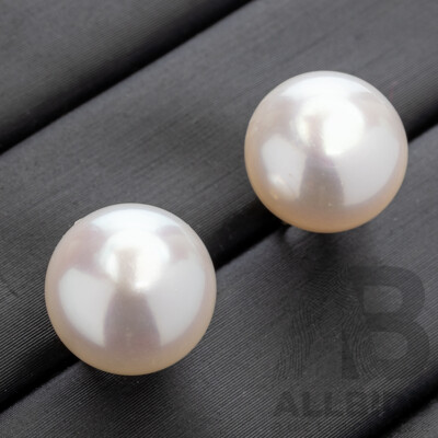 14ct Cultured Button Pearl Stud Earrings, 10mm, 2.68 Grams