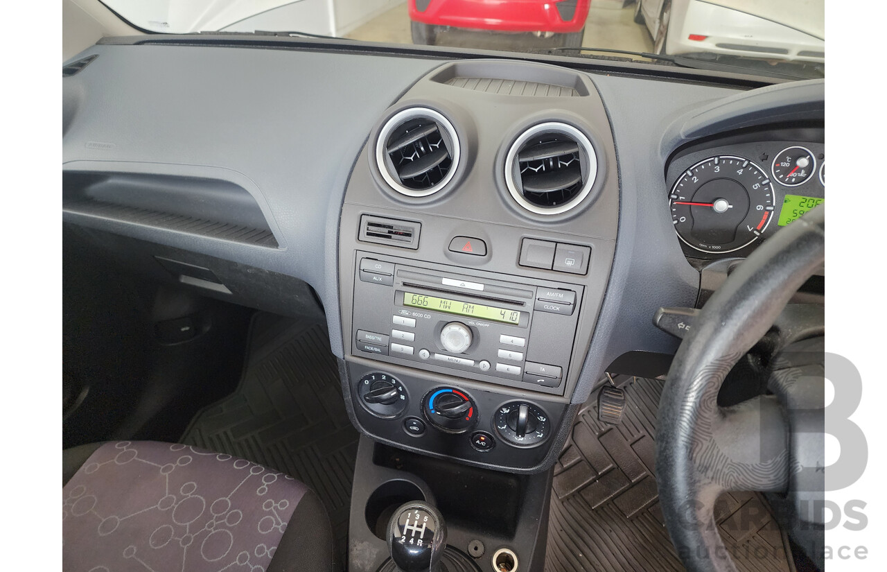 7/2008 Ford Fiesta LX WQ 5d Hatchback Silver 1.6L