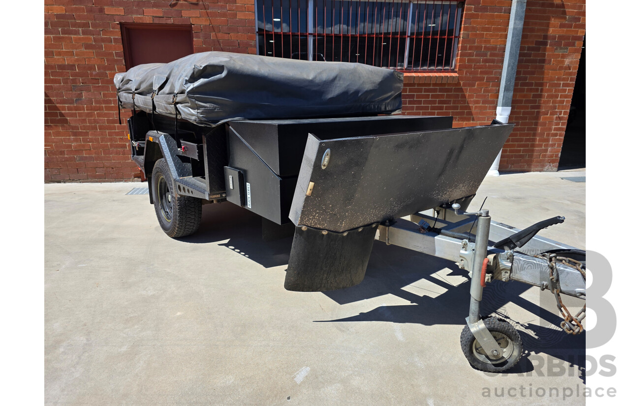 09/2015 GIC Black Series Extrem Camping Trailer