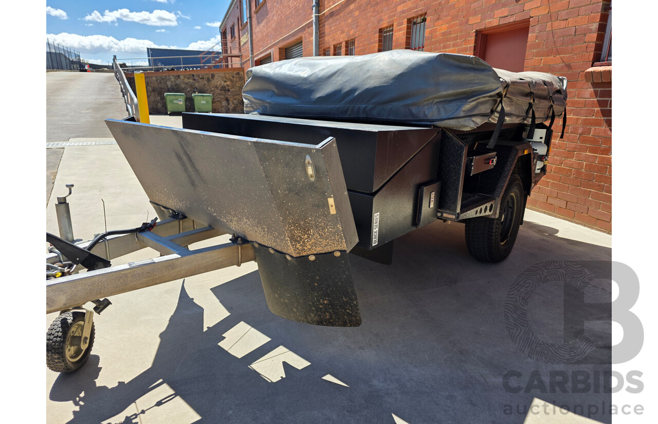 09/2015 GIC Black Series Extrem Camping Trailer