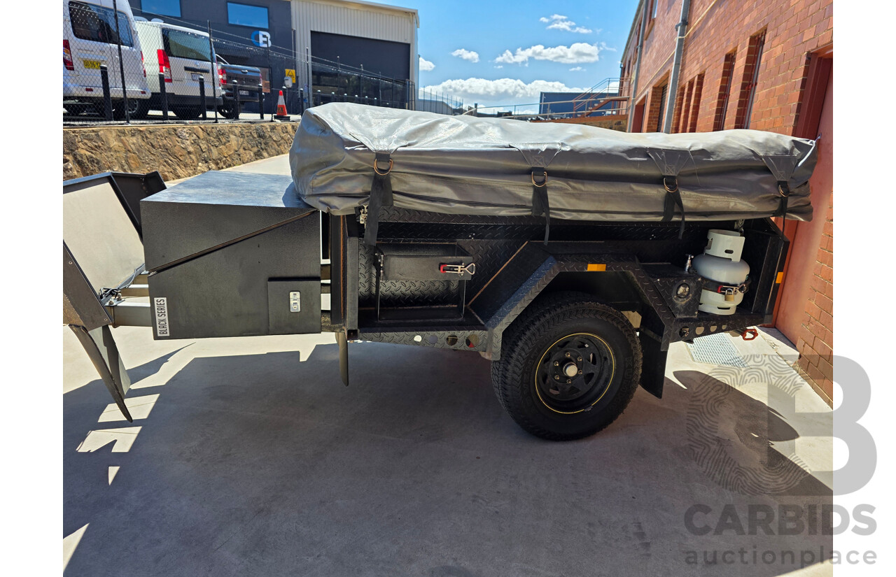09/2015 GIC Black Series Extrem Camping Trailer