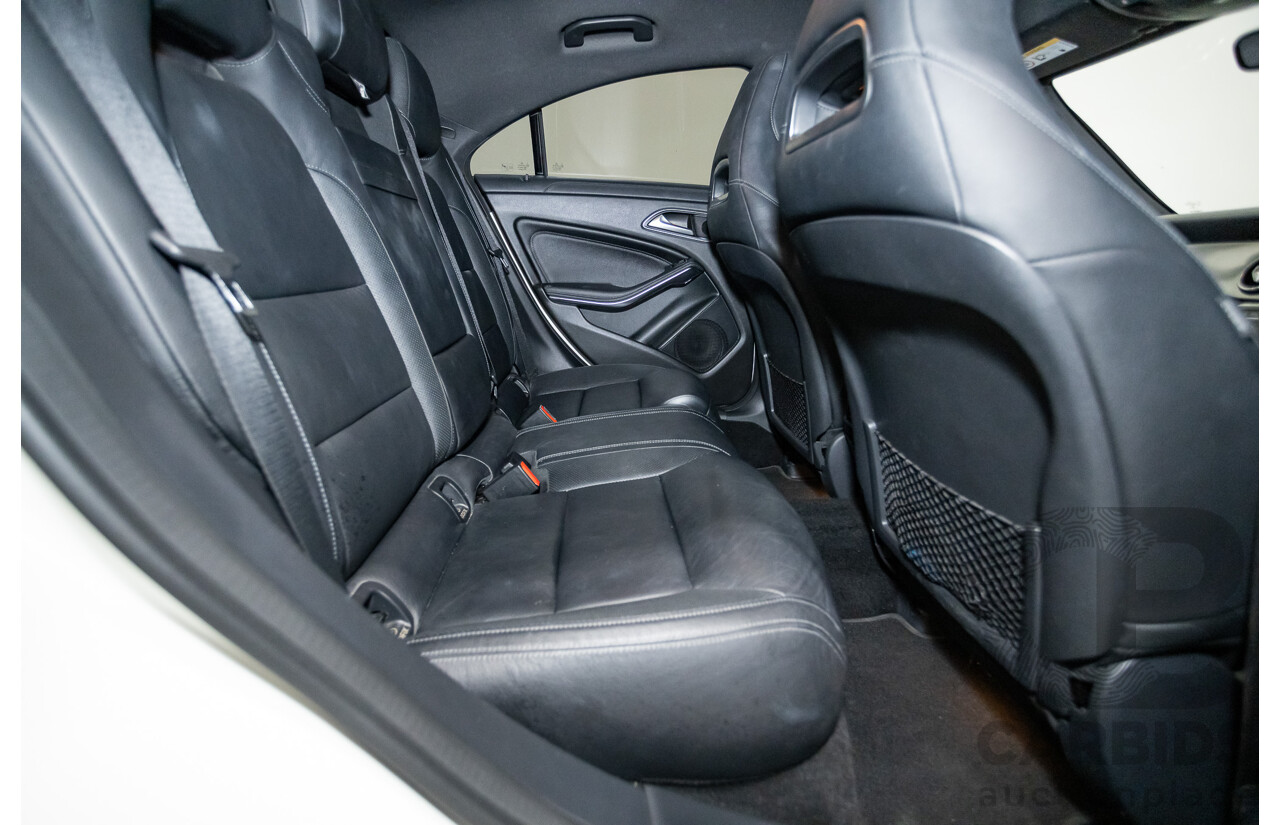 10/2015 Mercedes-Benz CLA200 117 MY15 4D Coupe Calcite White Turbo 1.6L