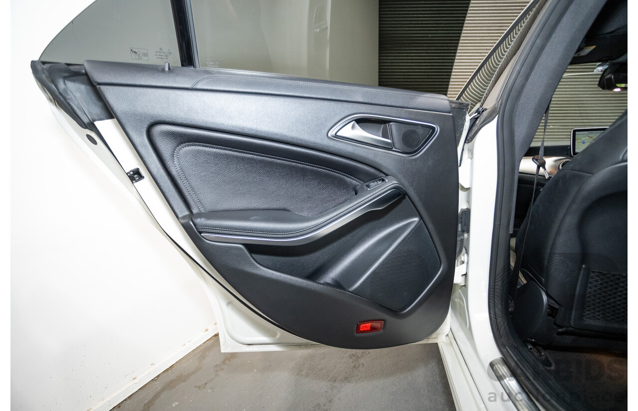 10/2015 Mercedes-Benz CLA200 117 MY15 4D Coupe Calcite White Turbo 1.6L