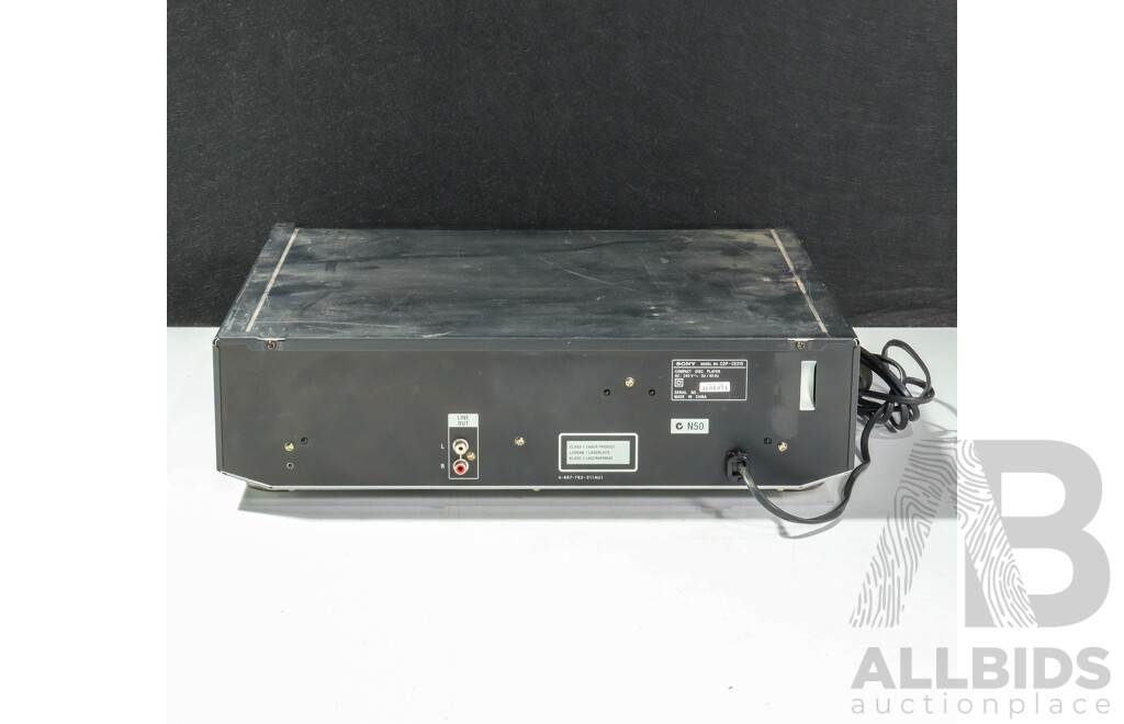 Sony Compact Disc Player CDP-CE215