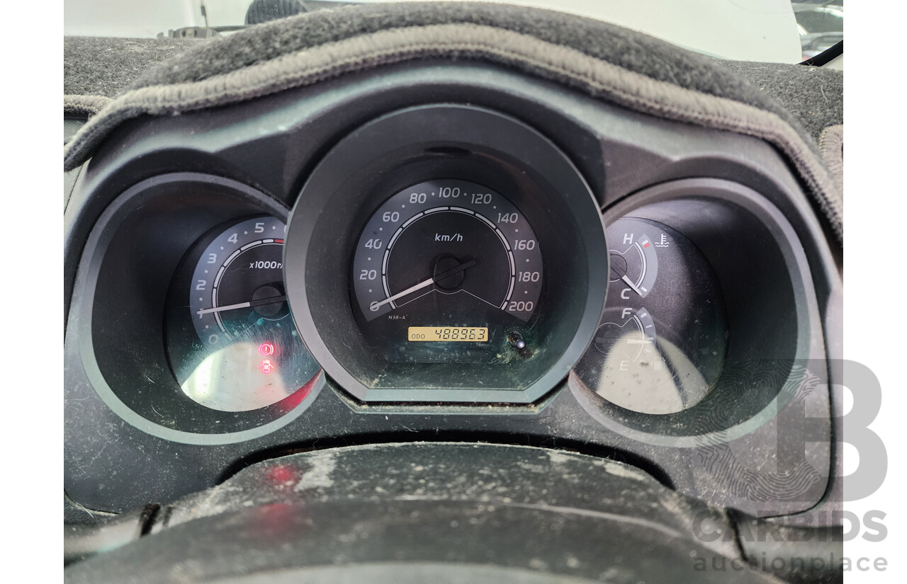 3/2008 Toyota Hilux SR GGN15R 07 UPGRADE Dual Cab P/Up White 4.0L