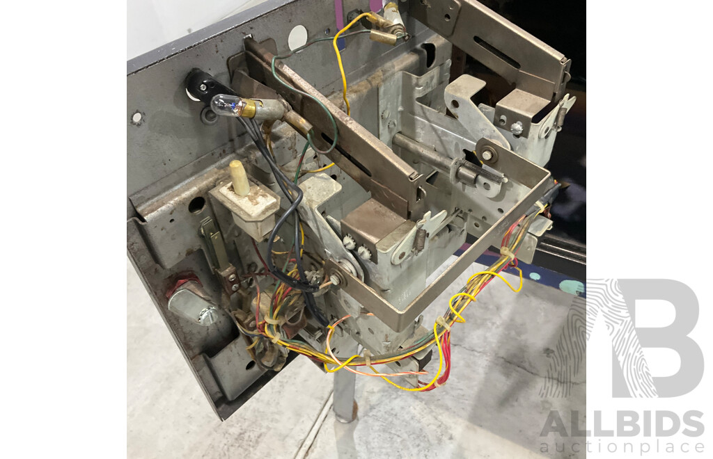 TRIDENT (Stern) Pinball Machine