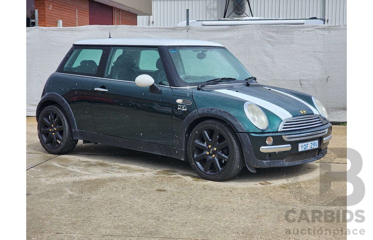 5/2002 Mini Cooper  R50 2d Hatchback Green (white roof) 1.6L