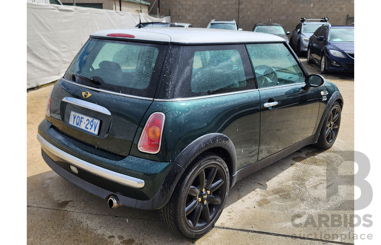 5/2002 Mini Cooper  R50 2d Hatchback Green (white roof) 1.6L