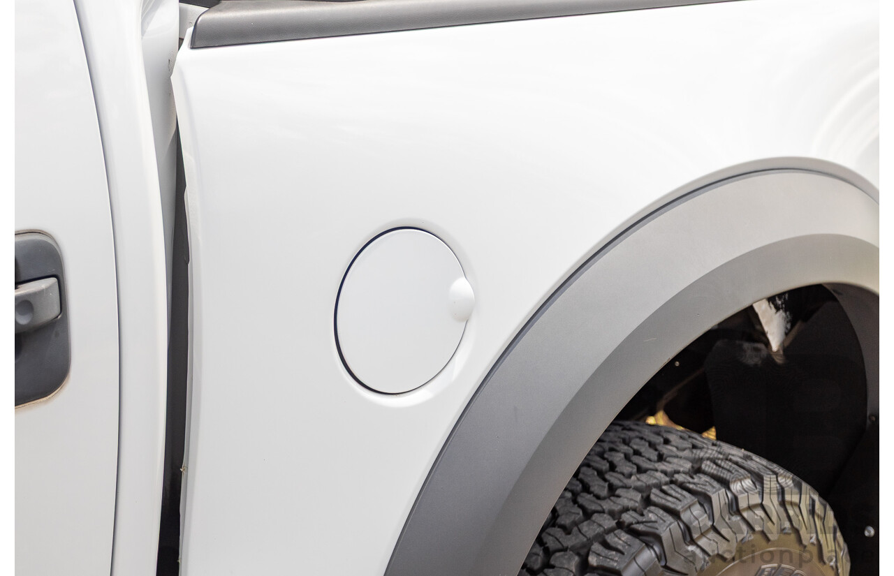 05/2015 Ford F-150 SVT Raptor LWB (4x4) MY15 4d Super Crew Cab Oxford White V8 6.2L
