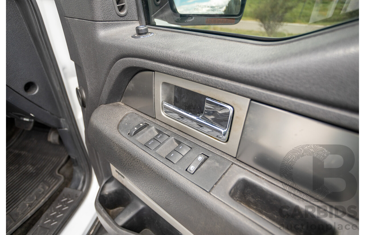 05/2015 Ford F-150 SVT Raptor LWB (4x4) MY15 4d Super Crew Cab Oxford White V8 6.2L