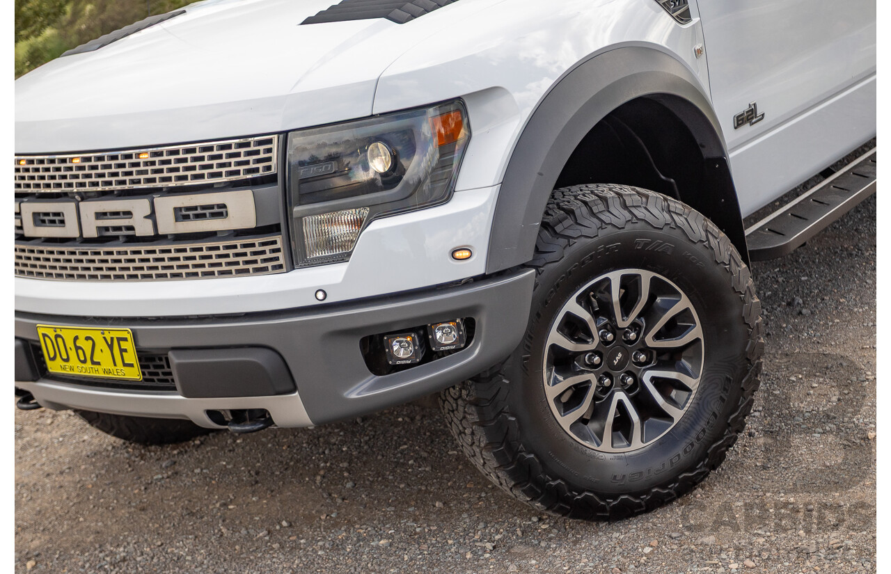 05/2015 Ford F-150 SVT Raptor LWB (4x4) MY15 4d Super Crew Cab Oxford White V8 6.2L