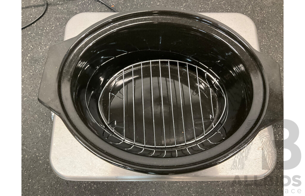 CUISINART Slow Cooker and Other Kitchen Accessories