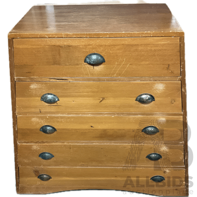Wooden Chest of Drawers Wooden Chest of Drawers