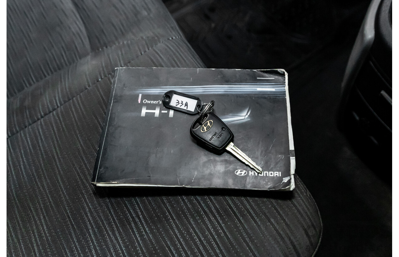 8/2011 Hyundai iLoad TQ MY11 4d Van Ceramic White Turbo Diesel 2.5L