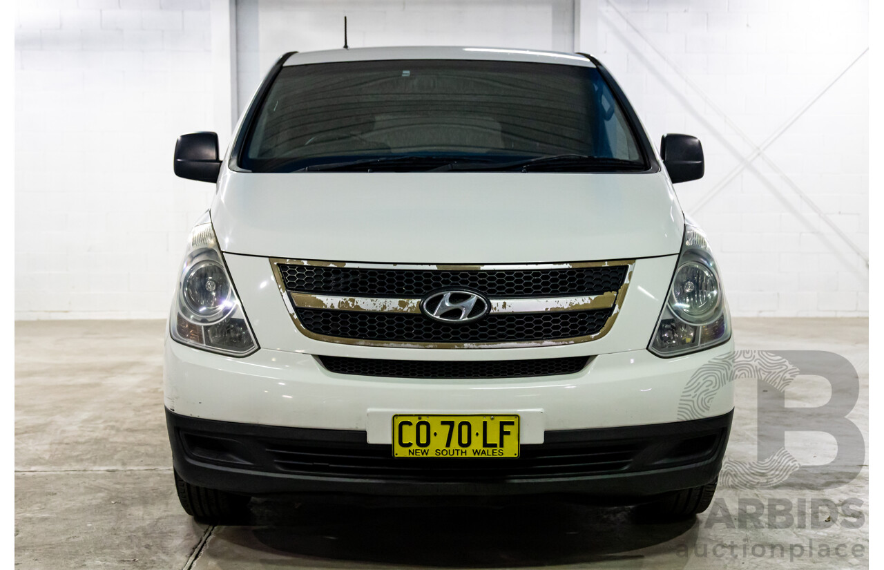 8/2011 Hyundai iLoad TQ MY11 4d Van Ceramic White Turbo Diesel 2.5L