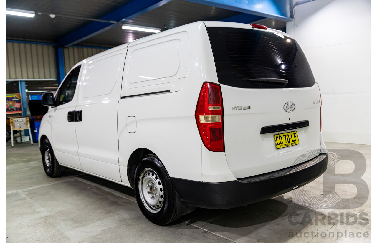 8/2011 Hyundai iLoad TQ MY11 4d Van Ceramic White Turbo Diesel 2.5L