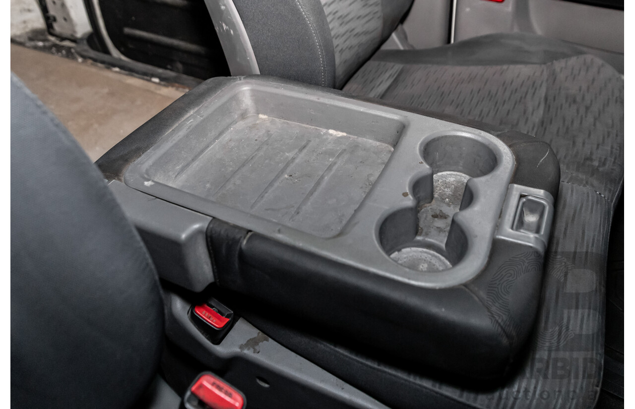 8/2011 Hyundai iLoad TQ MY11 4d Van Ceramic White Turbo Diesel 2.5L