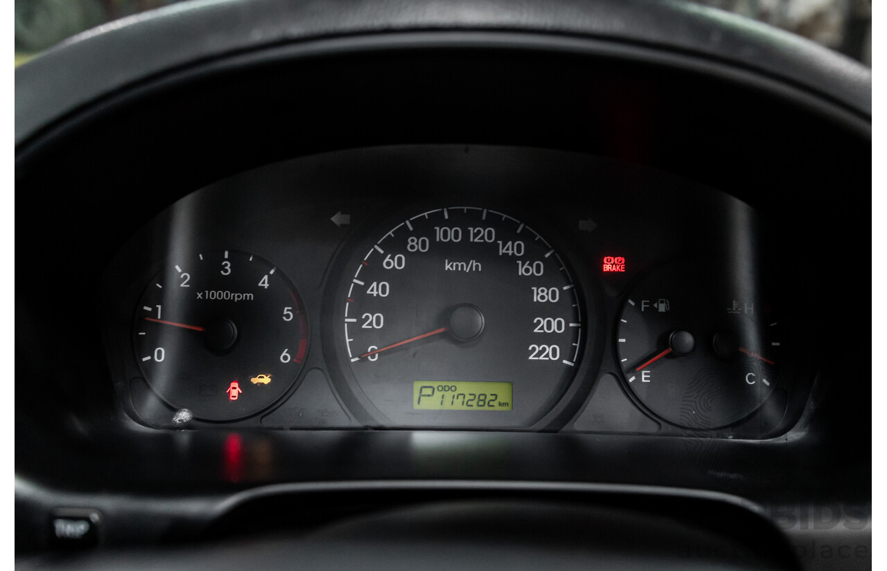 8/2011 Hyundai iLoad TQ MY11 4d Van Ceramic White Turbo Diesel 2.5L