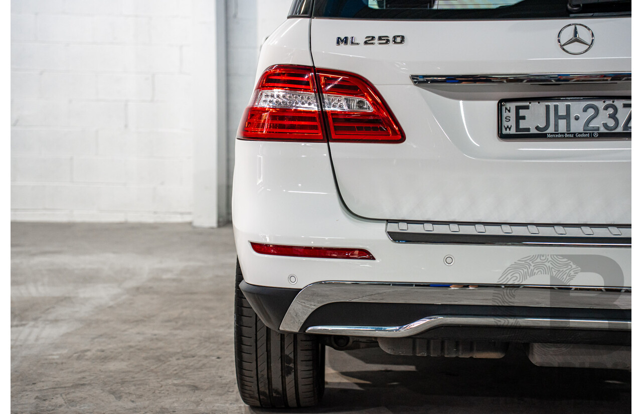 6/2015 Mercedes-Benz ML 250 CDI Bluetec (4x4) 166 MY14 4d Wagon Polar White Turbo Diesel 2.1L