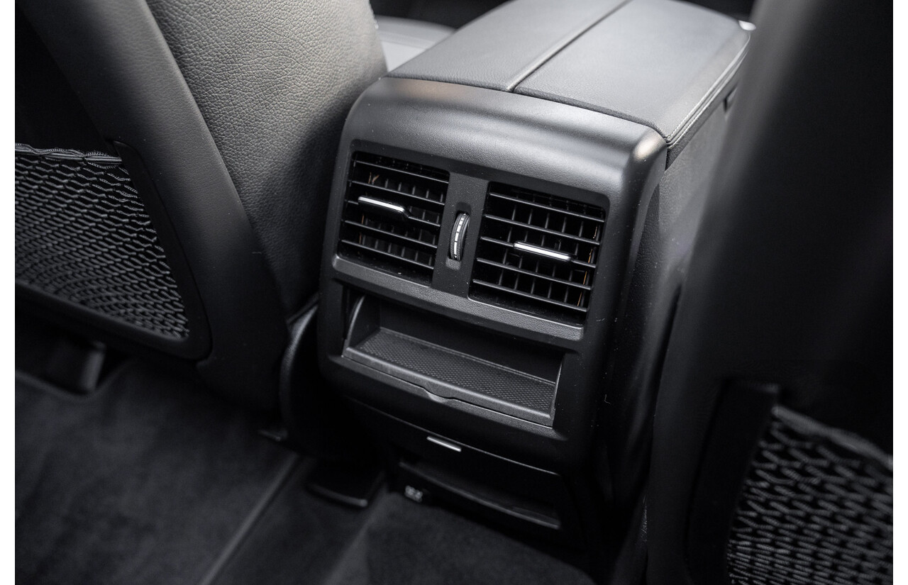 12/2016 Mercedes Benz GLE 43 AMG 4MATIC (AWD) 166 MY17 4d Wagon Selenite Grey Metallic Twin Turbo V6 3.0L