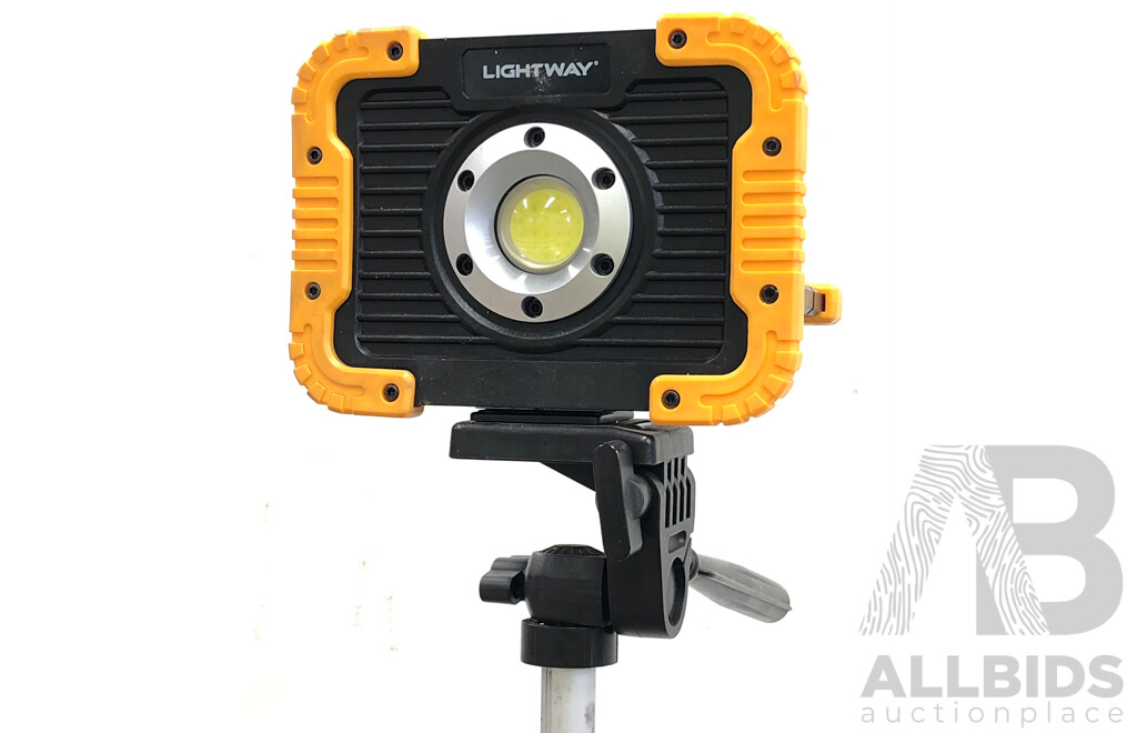 Lightway 10 Watt LED Worklight and Lenova Tripod