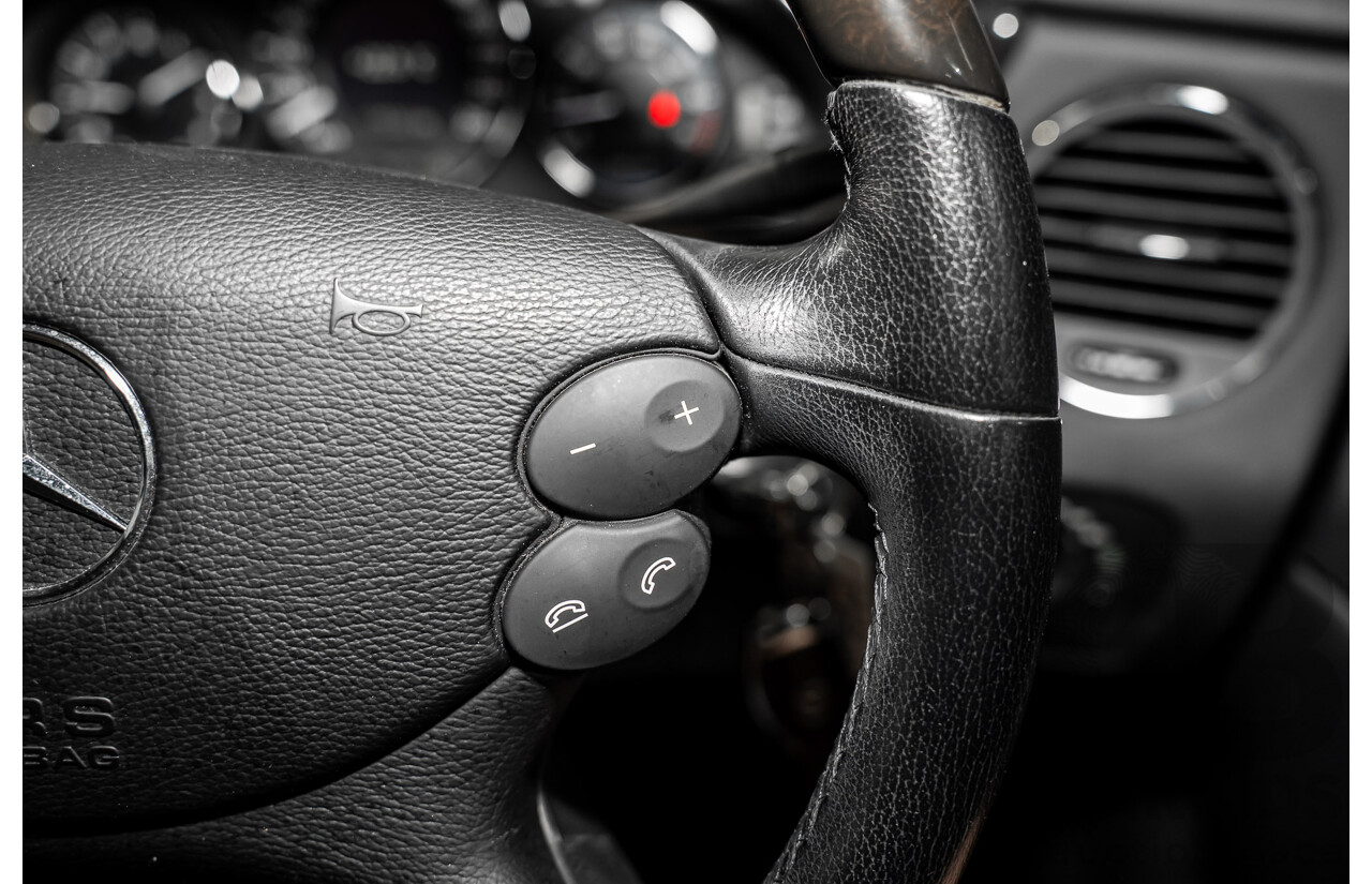 1/2007 Mercedes-Benz CLS 500 219 4d Coupe Iridium Silver Metallic V8 5.0L