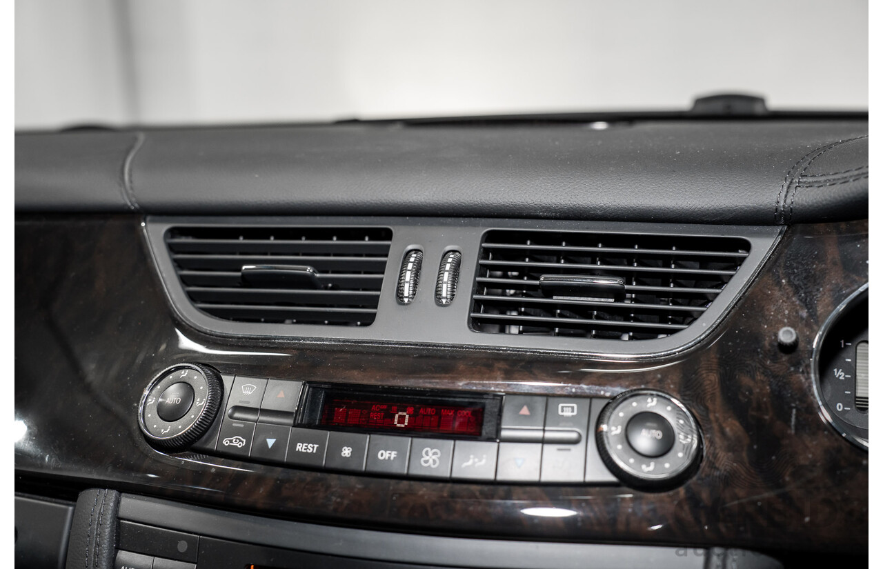 1/2007 Mercedes-Benz CLS 500 219 4d Coupe Iridium Silver Metallic V8 5.0L