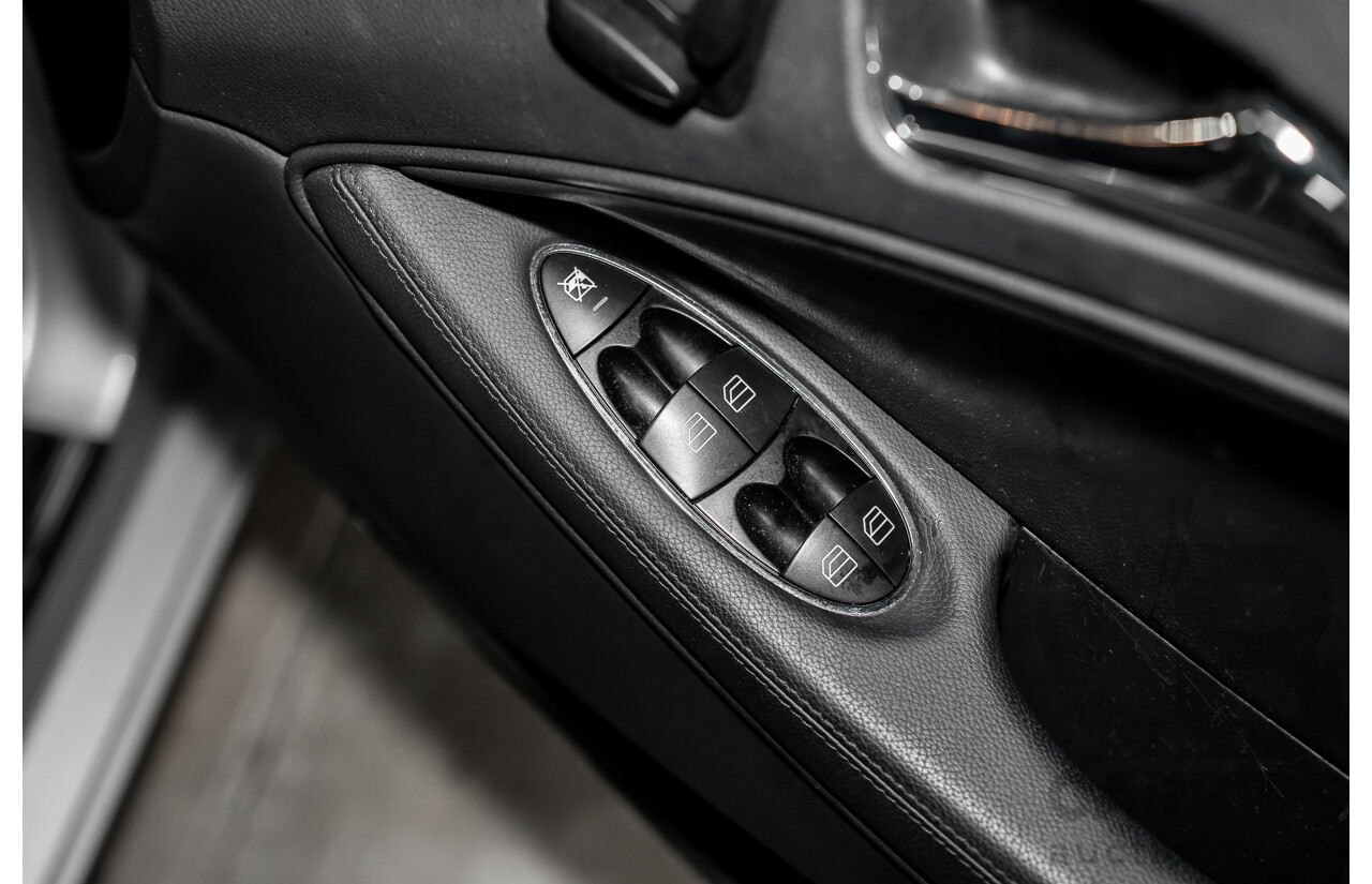 1/2007 Mercedes-Benz CLS 500 219 4d Coupe Iridium Silver Metallic V8 5.0L