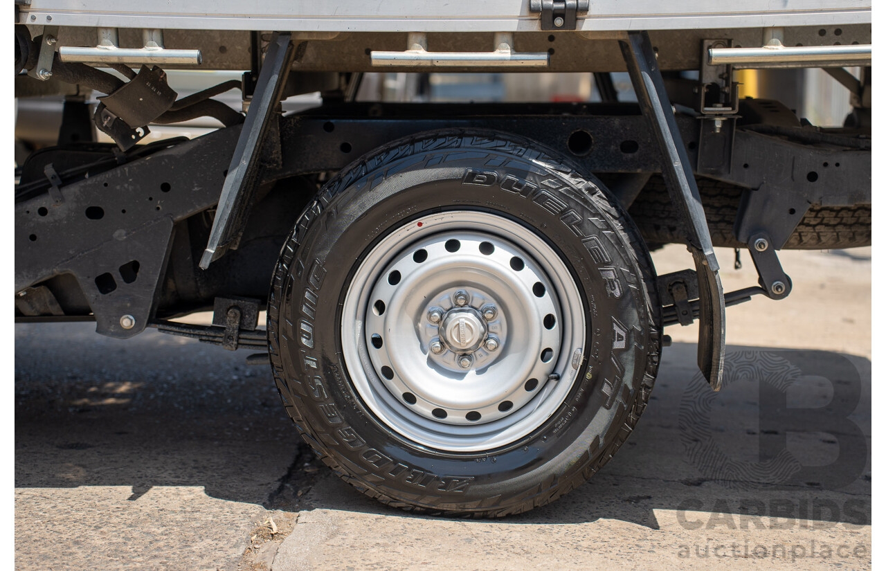 3/2017 Nissan Navara RX (RWD) D23 Series II C/Chas White Turbo Diesel 2.3L