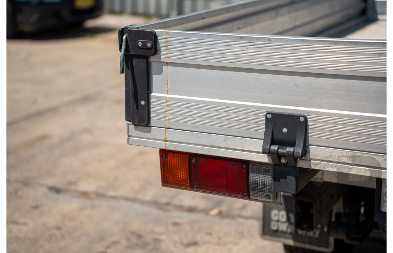 3/2017 Nissan Navara RX (RWD) D23 Series II C/Chas White Turbo Diesel 2.3L