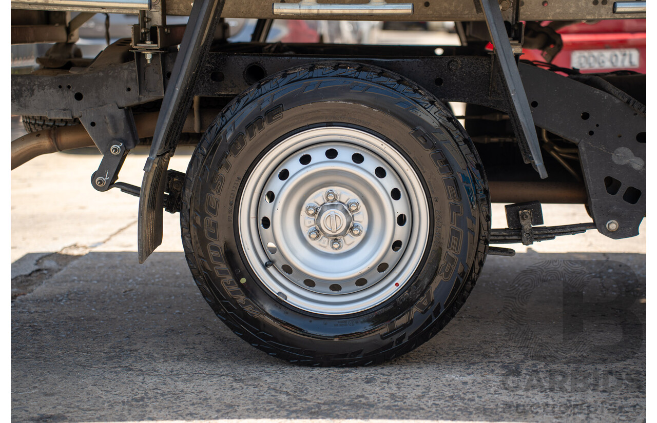 3/2017 Nissan Navara RX (RWD) D23 Series II C/Chas White Turbo Diesel 2.3L