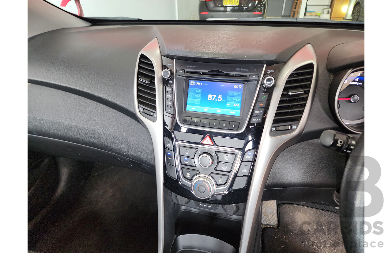 1/2013 Hyundai i30 Active GD 5d Hatchback Red 1.8L