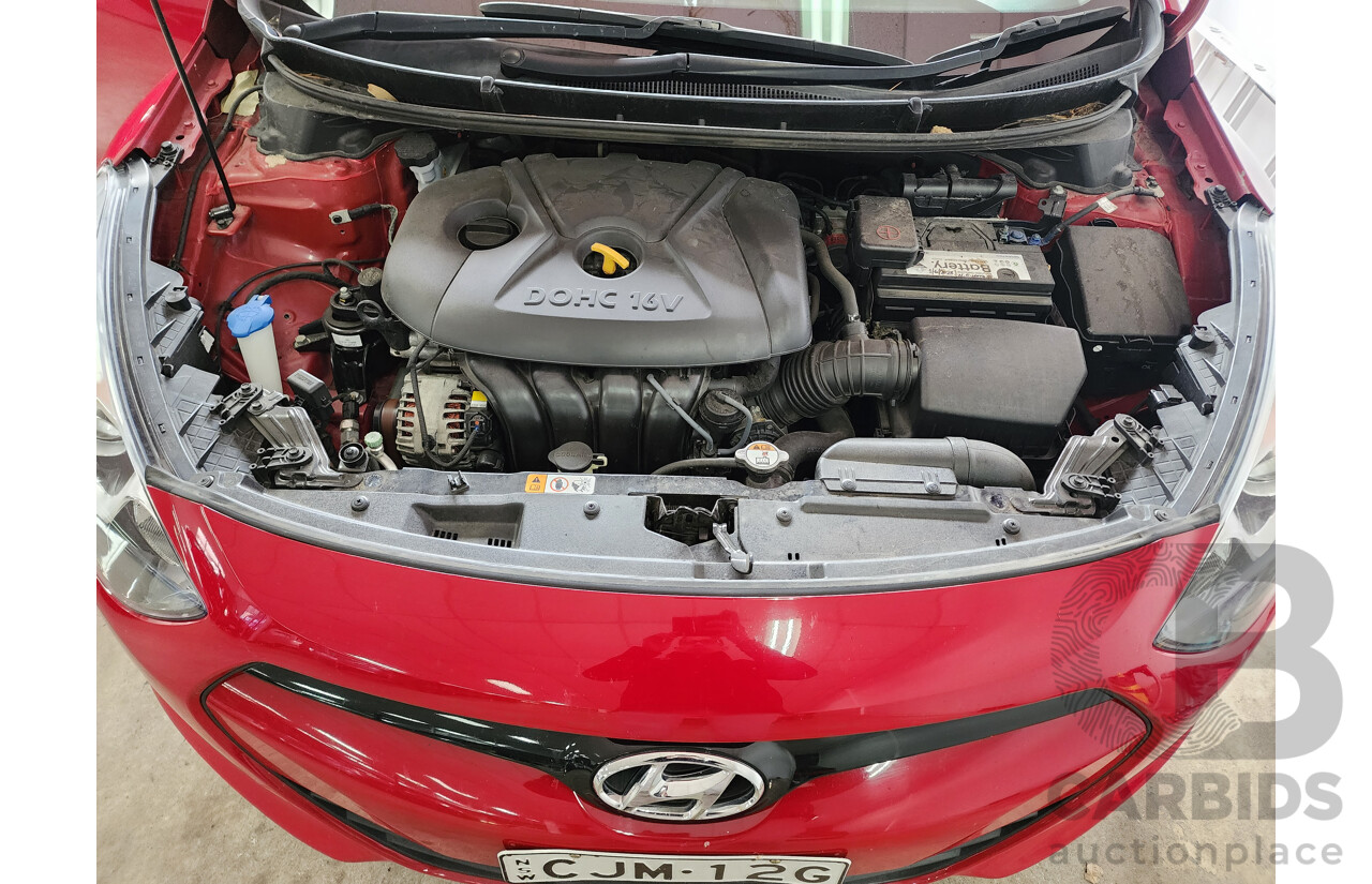 1/2013 Hyundai i30 Active GD 5d Hatchback Red 1.8L
