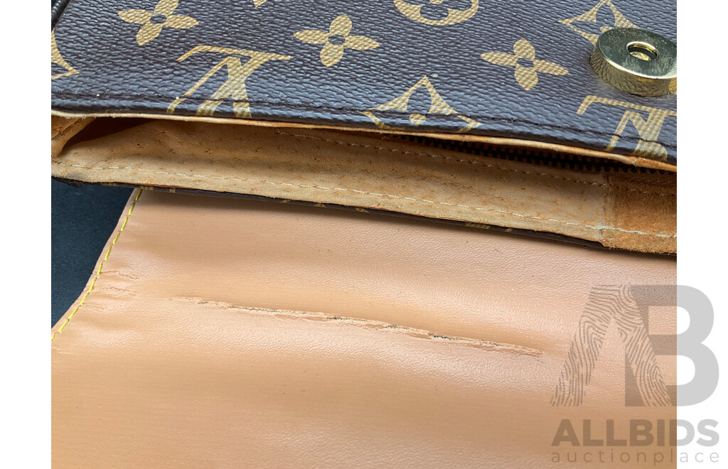 Clutch Branded LOUIS VUITTON, ID Card Case Branded COACH and Wallet Branded GUESS - Lot of 3