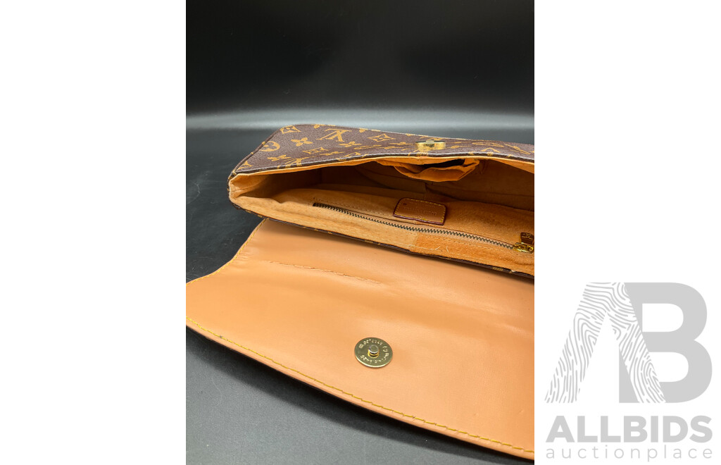 Clutch Branded LOUIS VUITTON, ID Card Case Branded COACH and Wallet Branded GUESS - Lot of 3