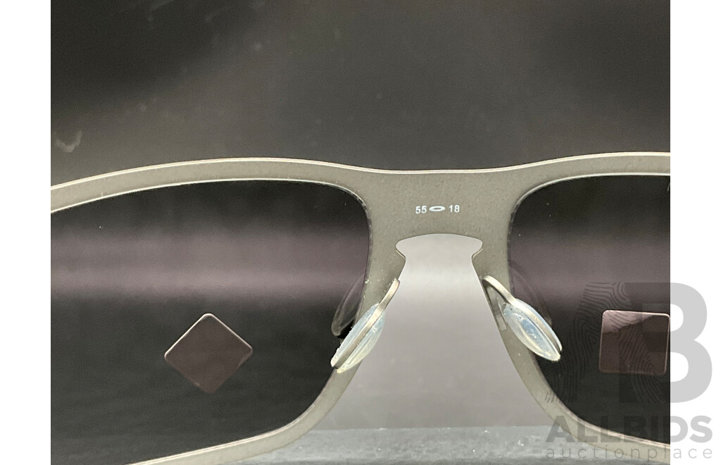 Holbrook Metal Sunglasses Branded OAKLEY