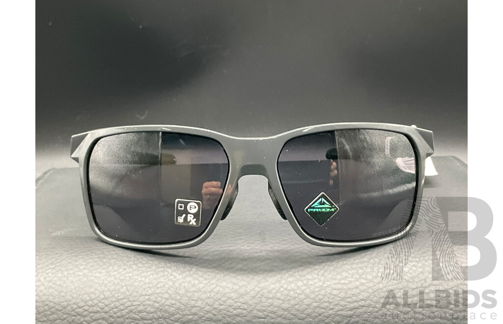 Portal Sunglasses Branded OAKLEY