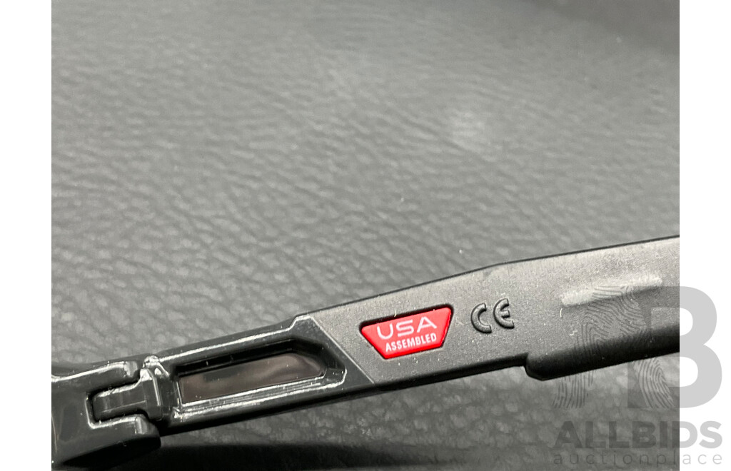 Portal Sunglasses Branded OAKLEY