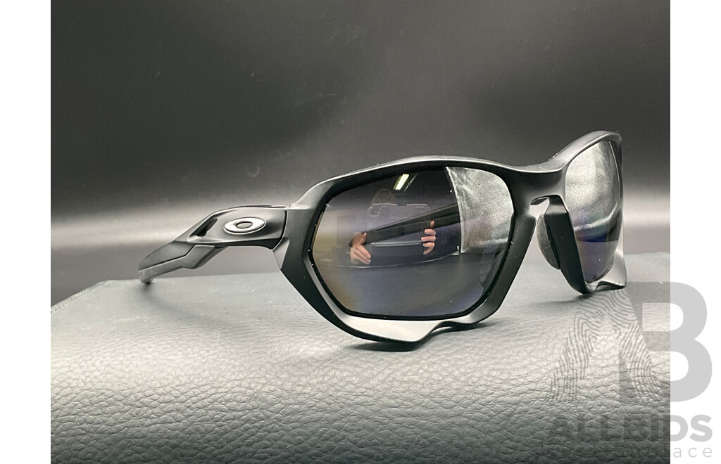 Black Sunglasses Branded OAKLEY