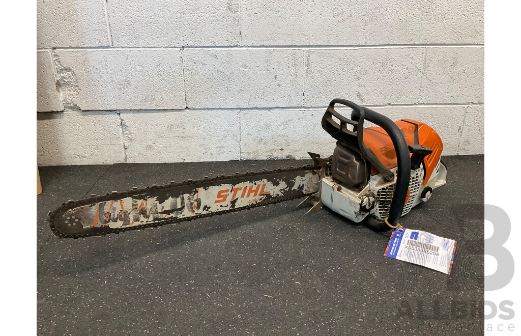 STIHL Professional Chainsaw (M5 500i)